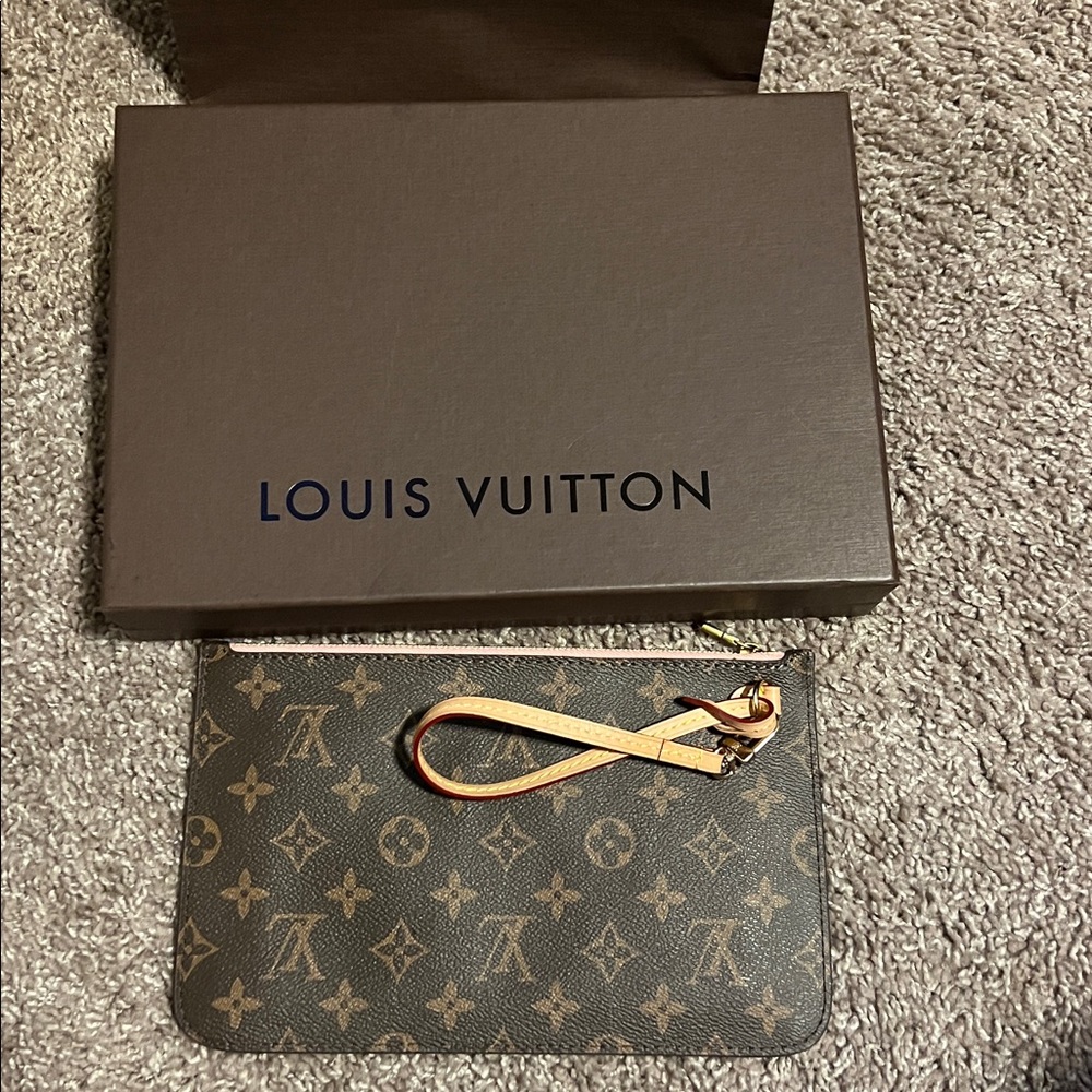 Louis Vuitton Monogram Pink Wristlet Neverfull GM EXCELLENT Condition Box & Bag - Picture 2 of 15